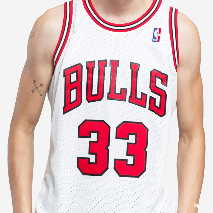 Mitchell & Ness NBA Bulls Scottie Pippen #33 ´97 Swingman Jersey White 2