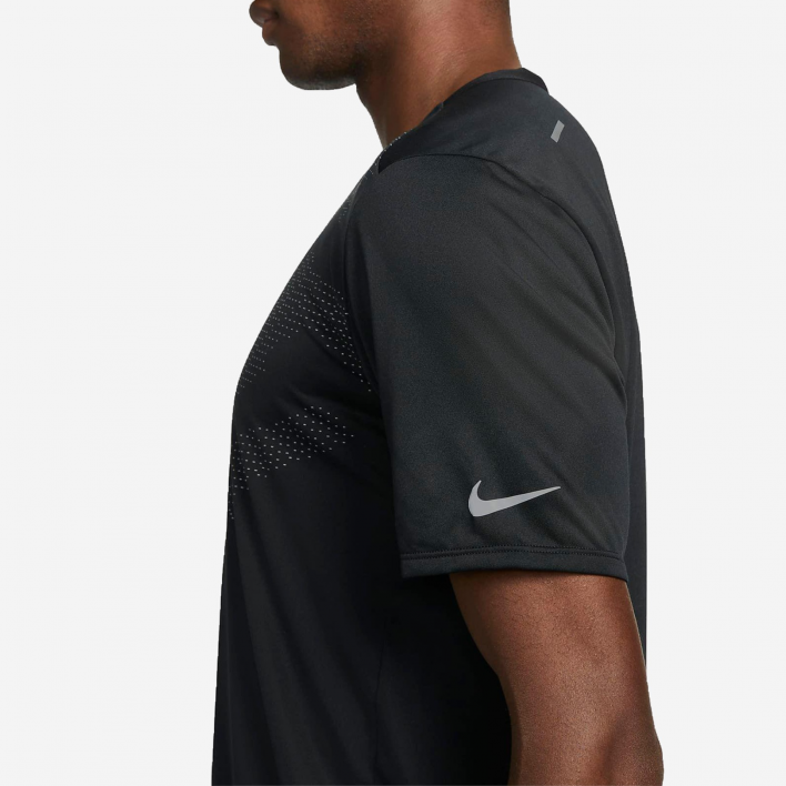 Nike Dri-Fit Run Division Rise 365 Shirt 5