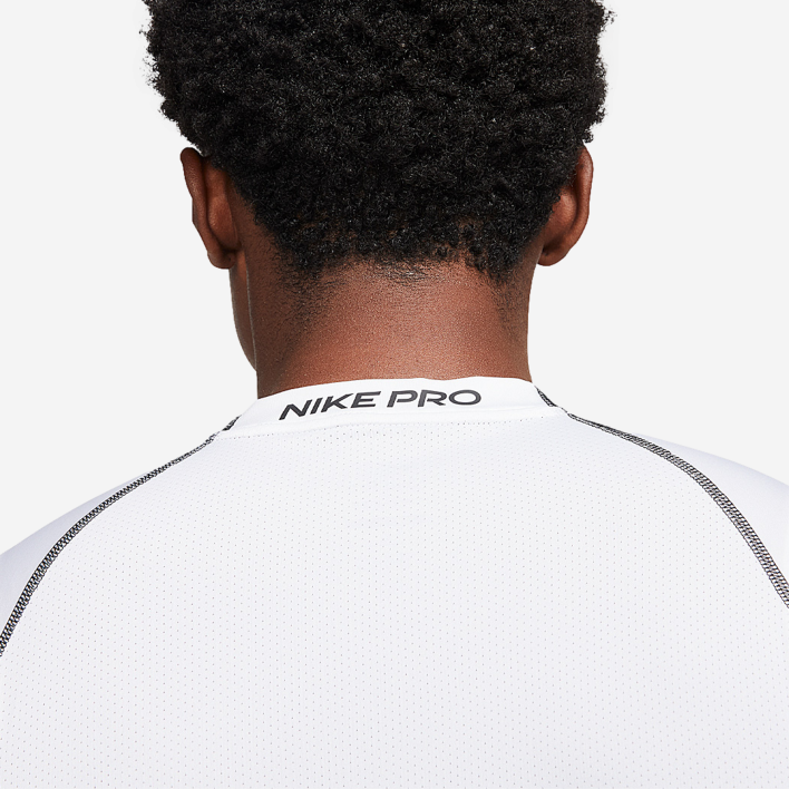 Nike Pro Dri-Fit Men´s Tight-Fit  Sleeveless Top 3