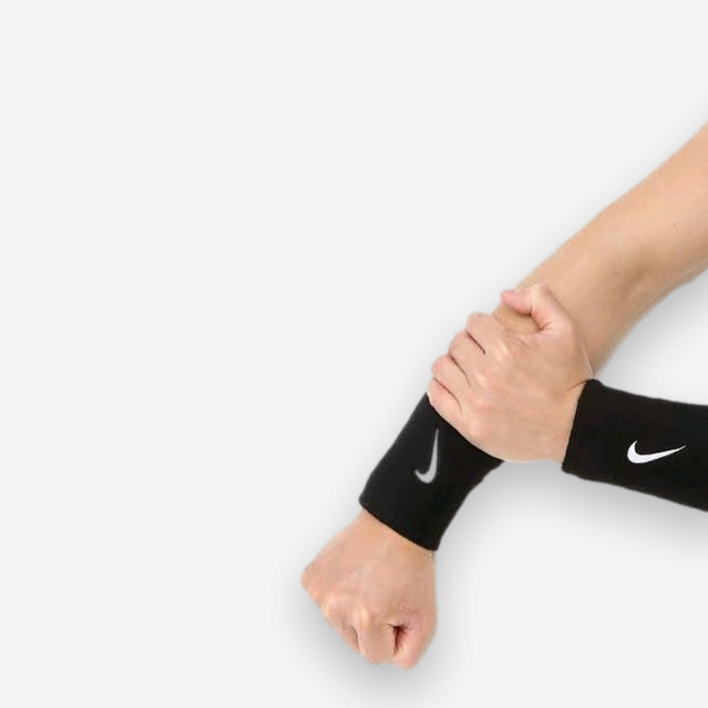 Nike Swoosh Doublewide Wristbands 1